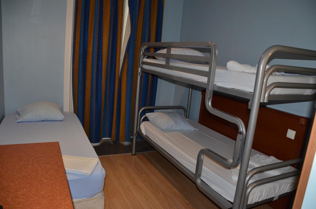 Dreibettzimmer mit eigenem Bad